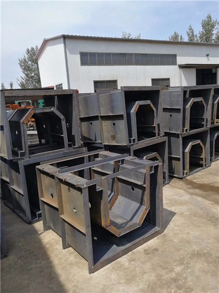 U型排水溝預(yù)制構(gòu)件模具 滿足剛度、強(qiáng)度與穩(wěn)定性的關(guān)鍵技術(shù)